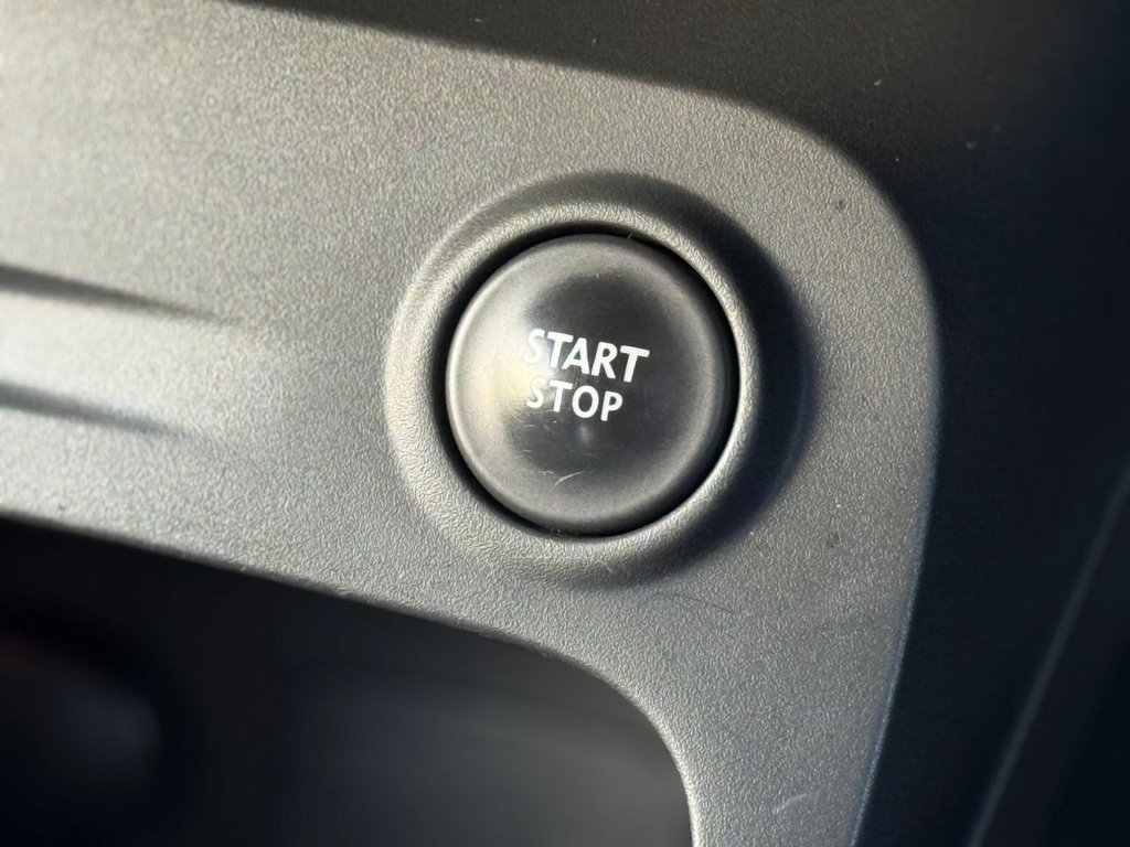 Used Renault Captur 2015 for sale - 76604656: Photo 24