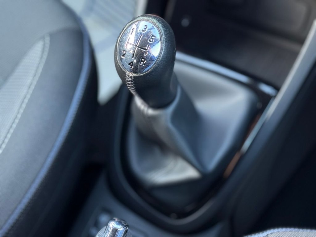 Used Renault Captur 2015 for sale - 76604656: Photo 25