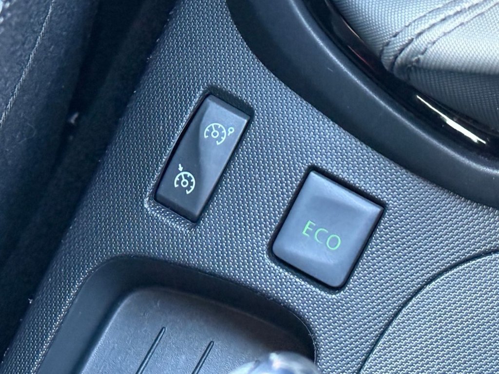 Used Renault Captur 2015 for sale - 76604656: Photo 26