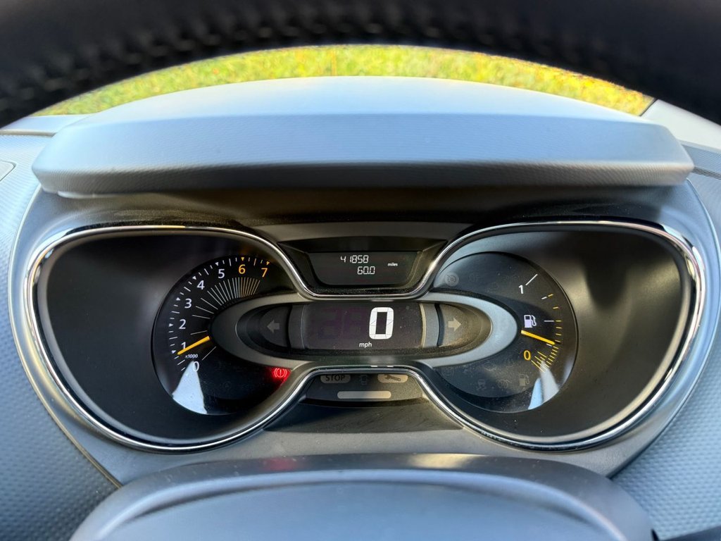 Used Renault Captur 2015 for sale - 76604656: Photo 28