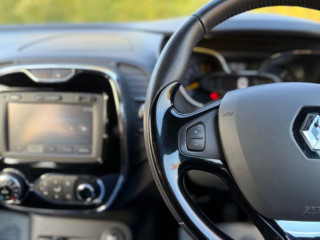 Used Renault Captur 2015 for sale - 76604656: Photo 29