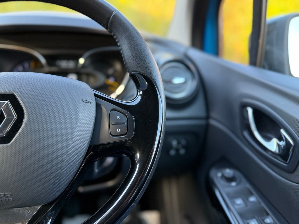 Used Renault Captur 2015 for sale - 76604656: Photo 30