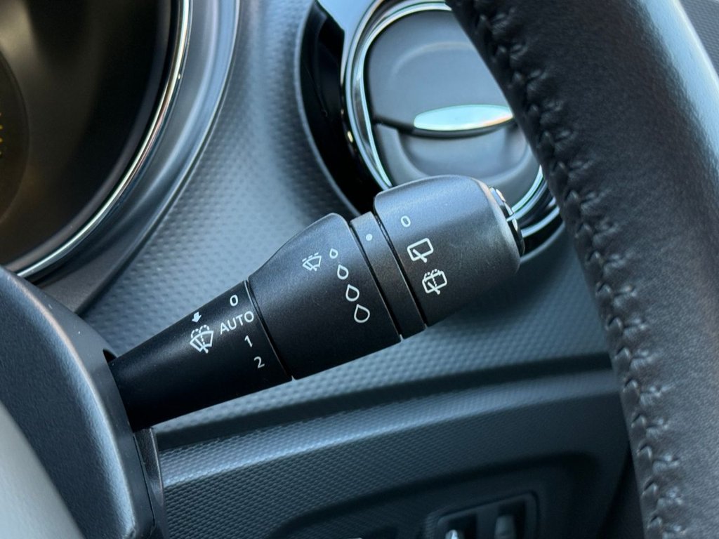 Used Renault Captur 2015 for sale - 76604656: Photo 32