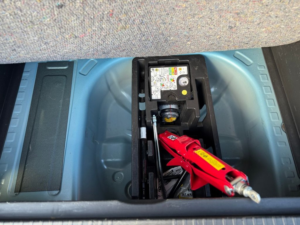 Used Renault Captur 2015 for sale - 76604656: Photo 37