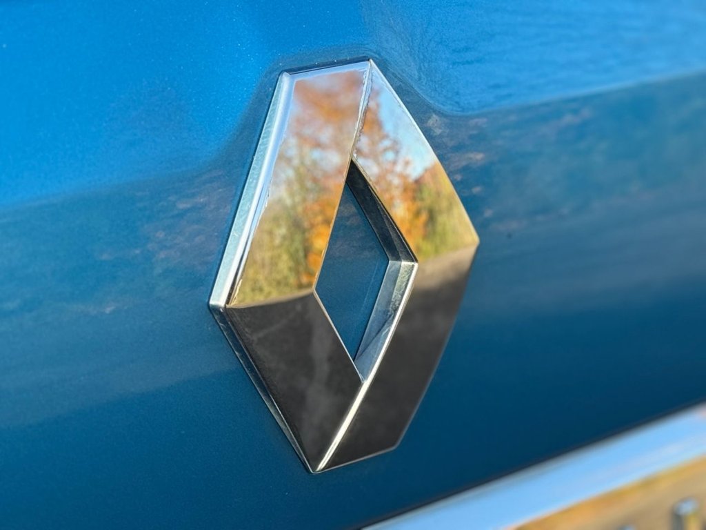 Used Renault Captur 2015 for sale - 76604656: Photo 42