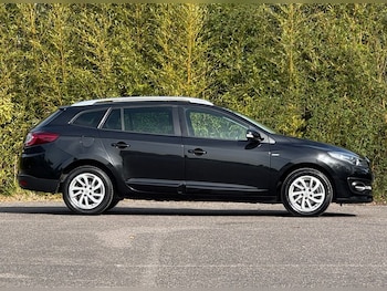 Used Renault Megane 2015 for sale - 78240995: Photo