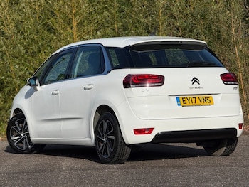 Used Citroen C4 Picasso 2017 for sale - 77667057: Photo