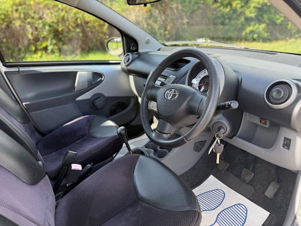 Used Toyota AYGO 2009 for sale - 76185055: Photo 8