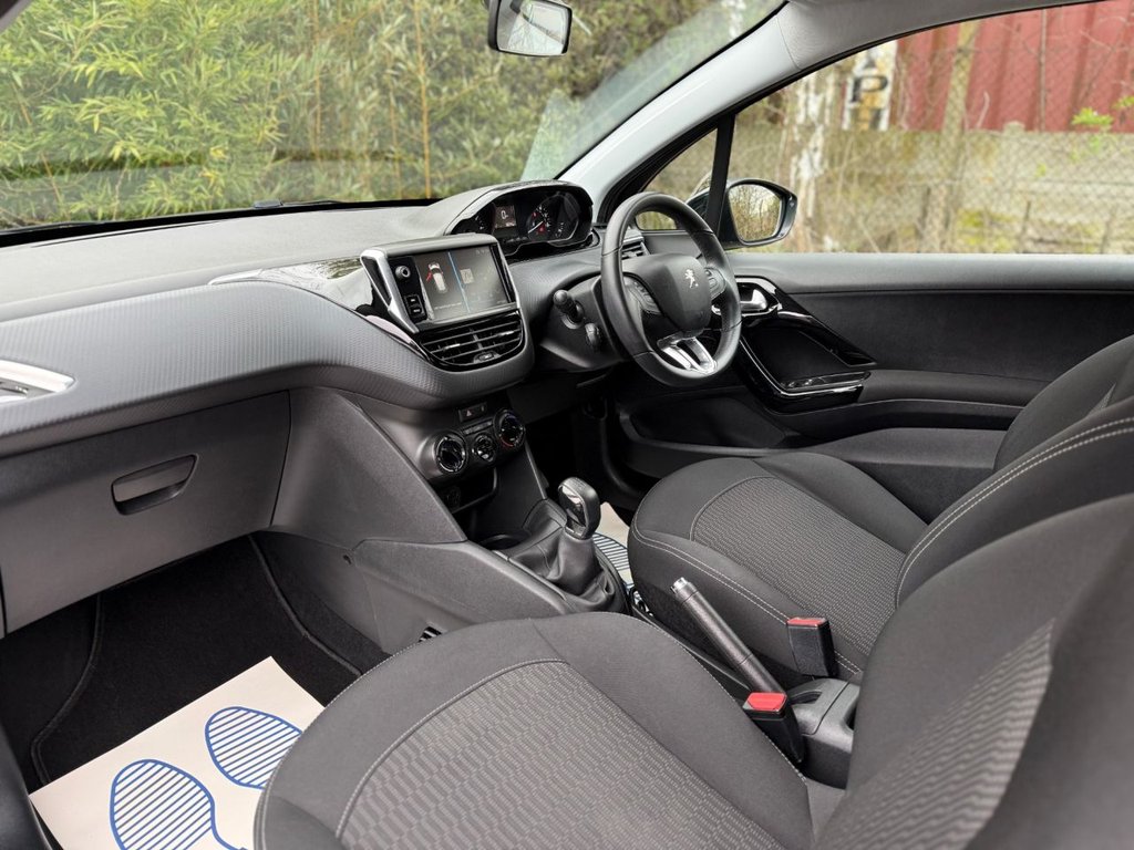 Used Peugeot 208 2017 for sale - 77905103: Photo 11