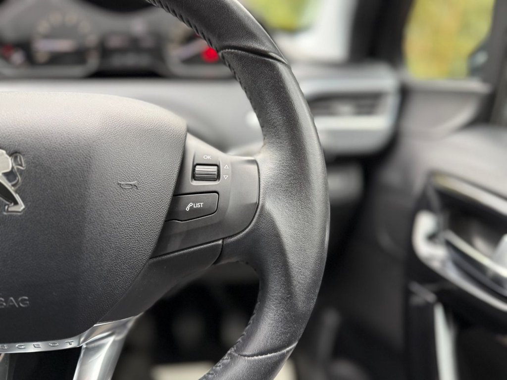 Used Peugeot 208 2017 for sale - 77905103: Photo 29