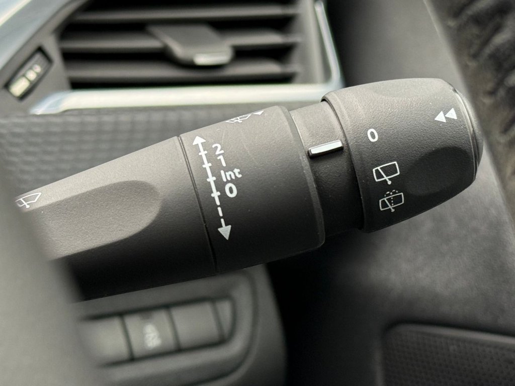 Used Peugeot 208 2017 for sale - 77905103: Photo 32