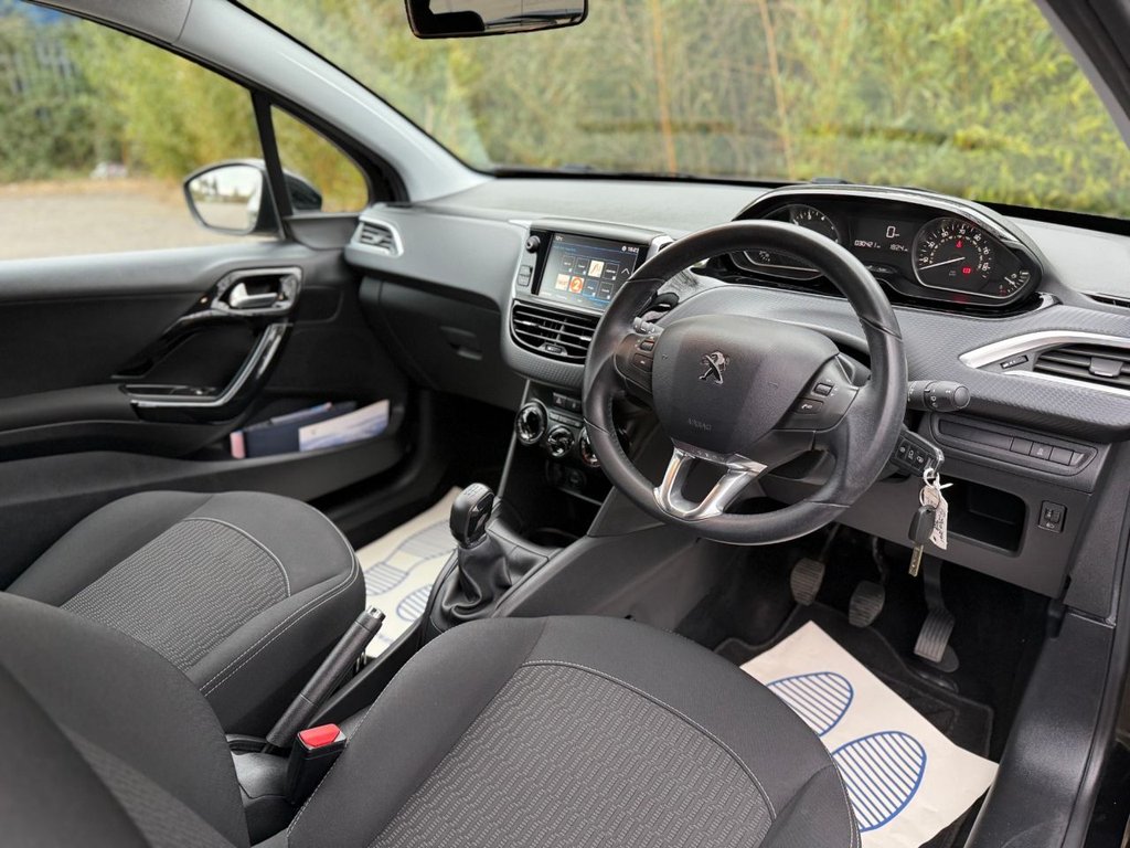 Used Peugeot 208 2017 for sale - 77905103: Photo 8