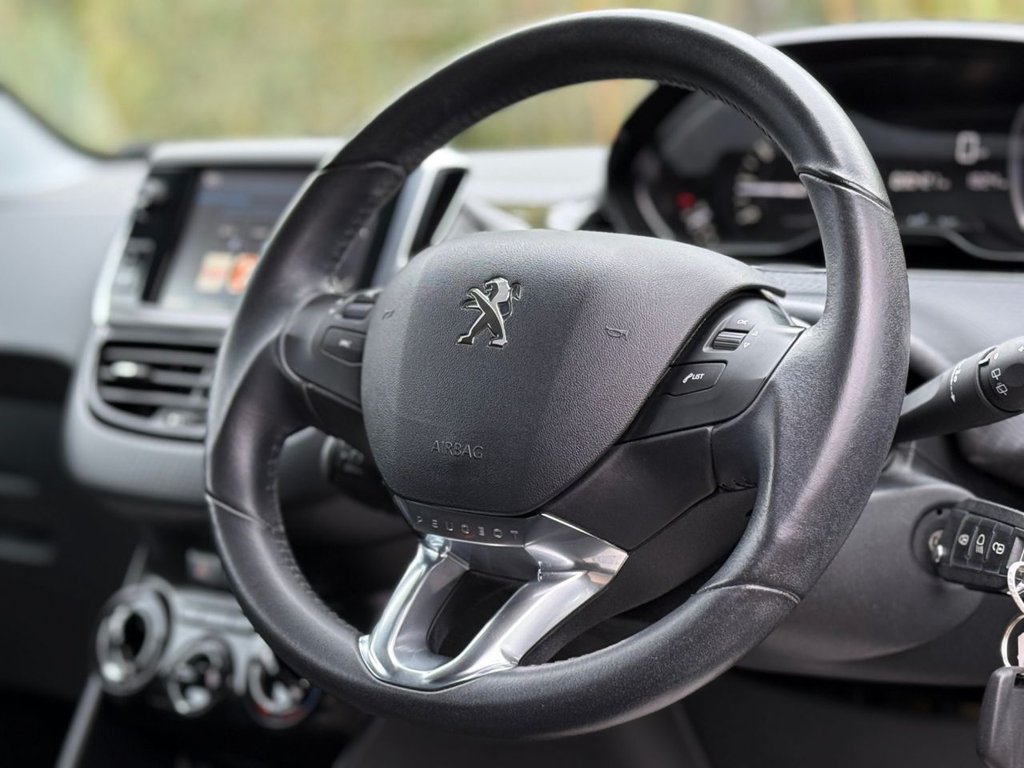 Used Peugeot 208 2017 for sale - 77905103: Photo 9