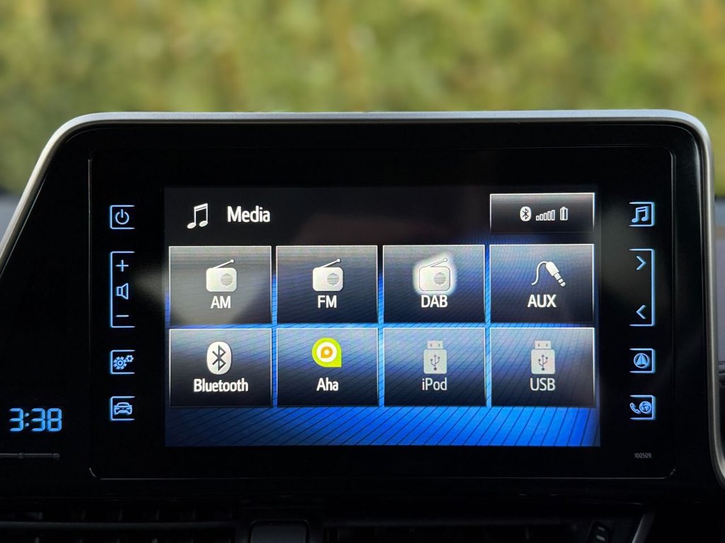 Used Toyota C-HR 2019 for sale - 76868076: Photo 18