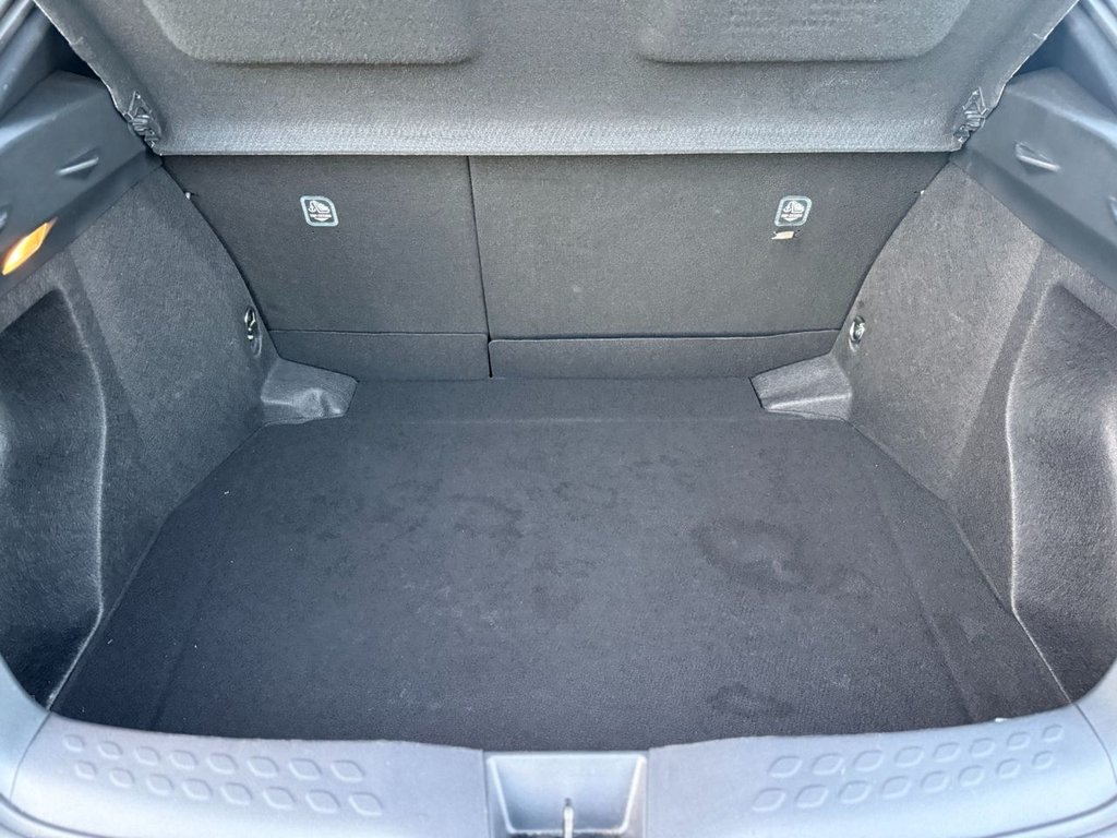 Used Toyota C-HR 2019 for sale - 76868076: Photo 40