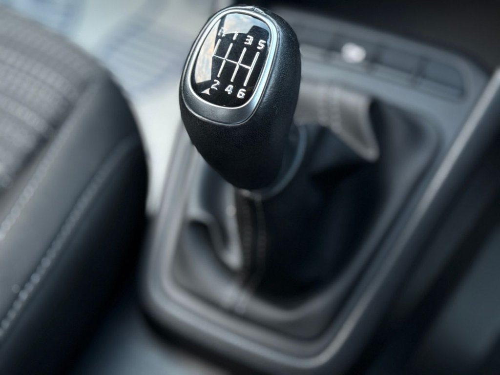 Used Kia Stonic 2023 for sale - 77139656: Photo 26