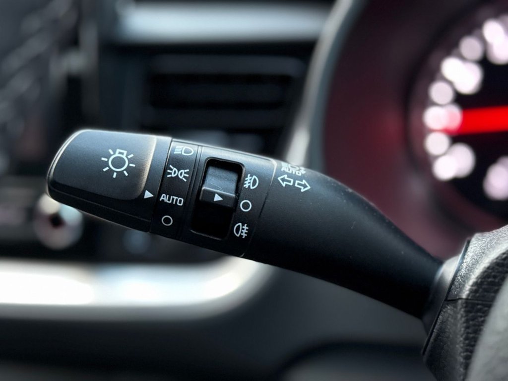 Used Kia Stonic 2023 for sale - 77139656: Photo 32