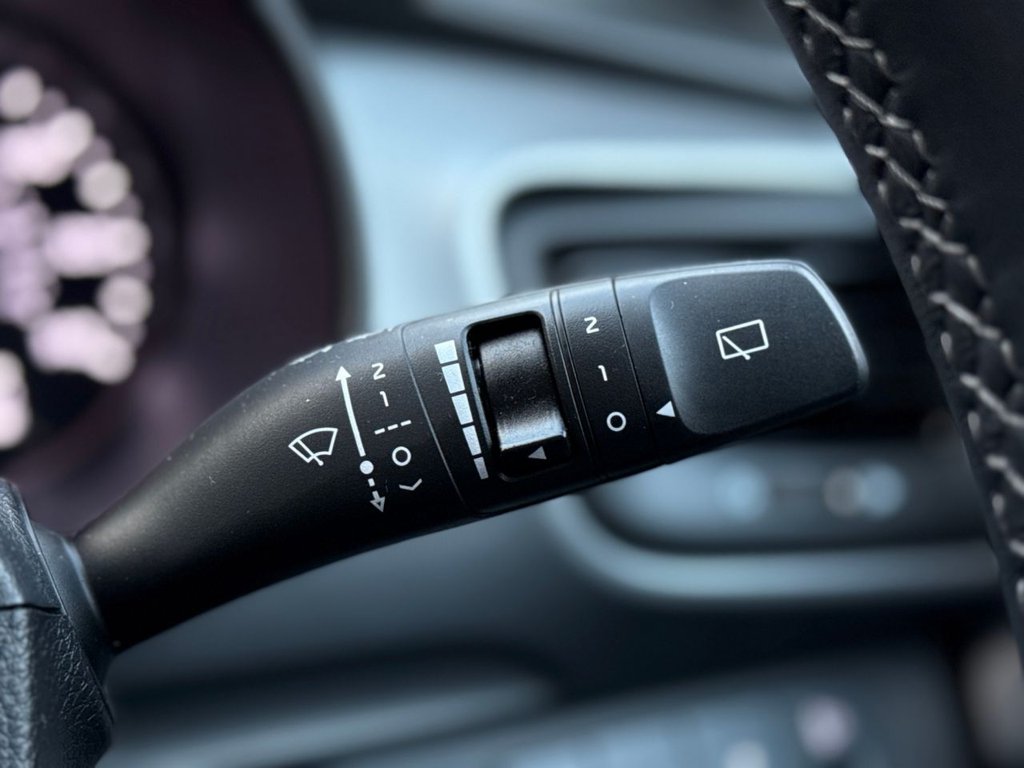 Used Kia Stonic 2023 for sale - 77139656: Photo 33