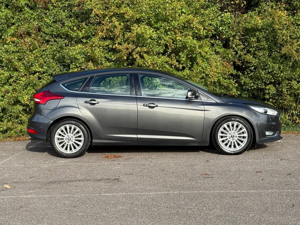 Used Ford Focus 2017 for sale - 76356306: Photo 3