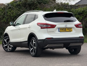 Used Nissan Qashqai 2018 for sale - 77642506: Photo