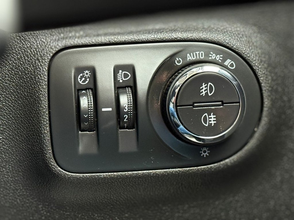 Used Vauxhall Corsa 2018 for sale - 77764917: Photo 32