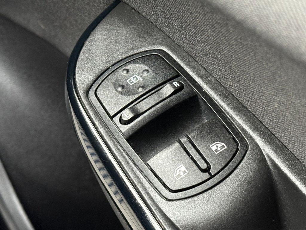 Used Vauxhall Corsa 2018 for sale - 77764917: Photo 33