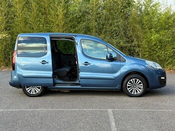 Used Peugeot Partner Tepee 2016 for sale - 76385949: Photo