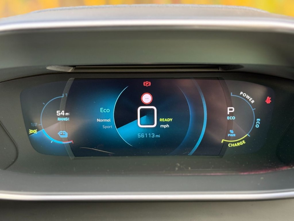 Used Peugeot E-2008 2022 for sale - 76604764: Photo 30