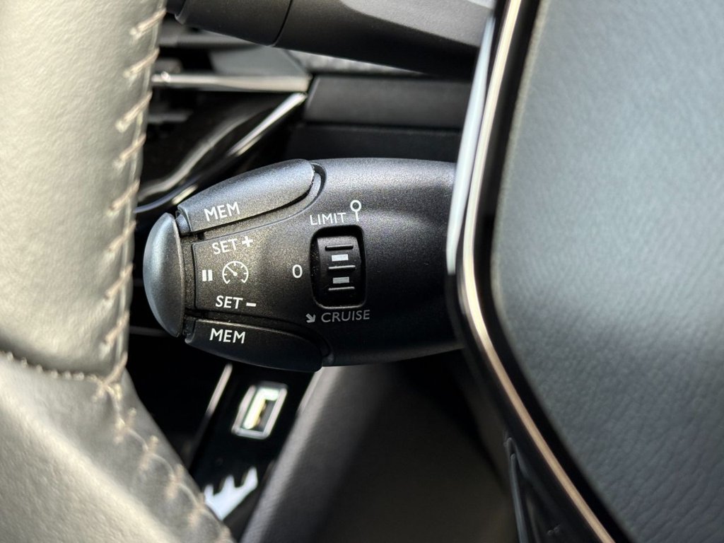 Used Peugeot E-2008 2022 for sale - 76604764: Photo 34