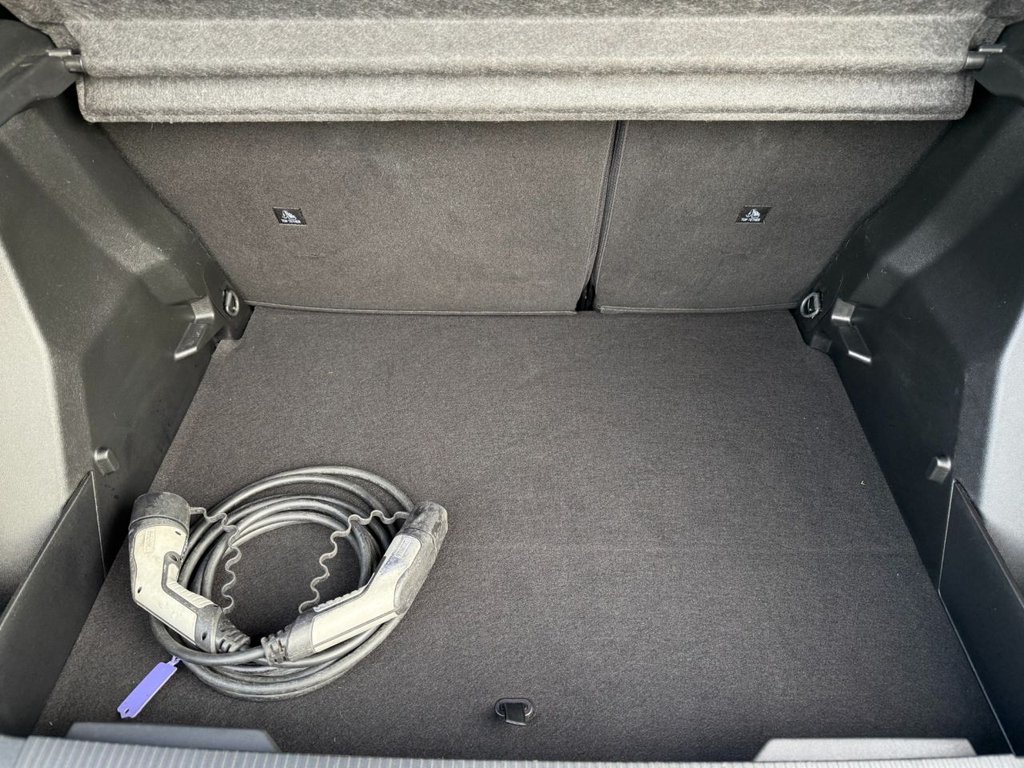 Used Peugeot E-2008 2022 for sale - 76604764: Photo 40