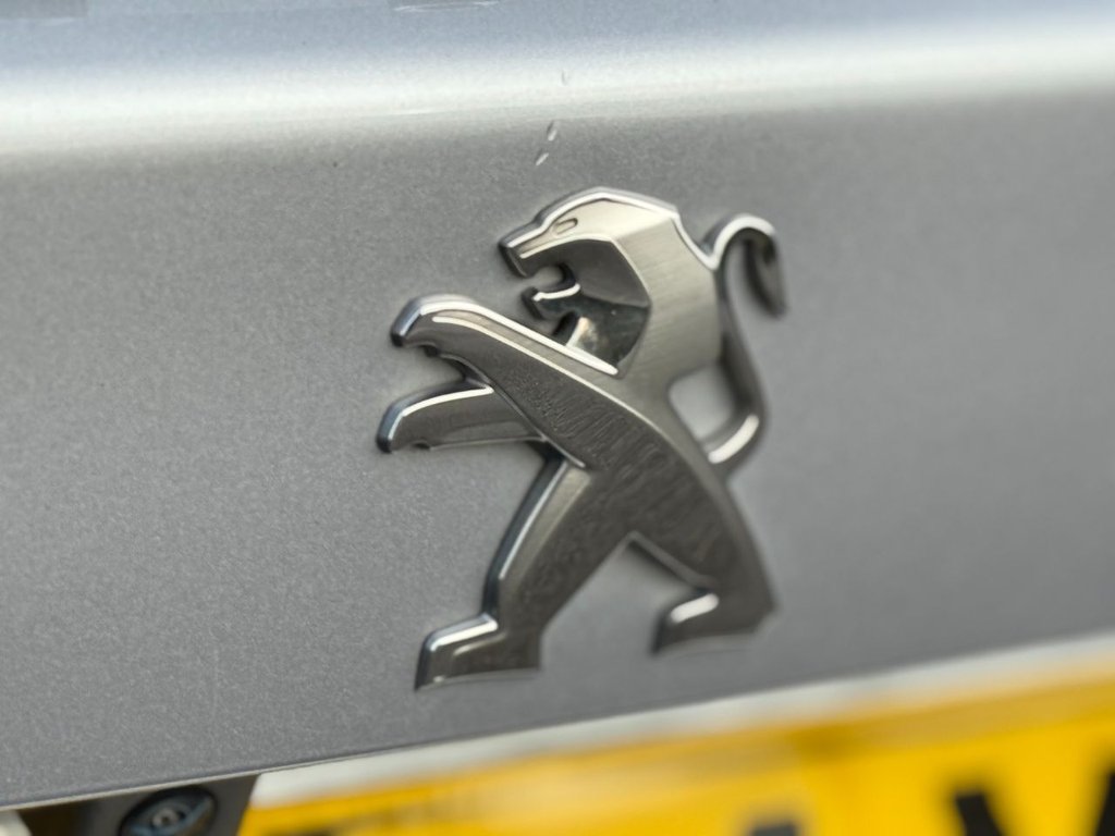 Used Peugeot E-2008 2022 for sale - 76604764: Photo 48