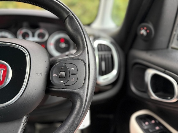Used Fiat 500L 2014 for sale - 76185323: Photo 32