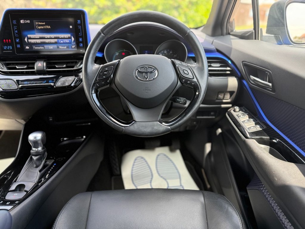 Used Toyota C-HR 2017 for sale - 76235290: Photo 25