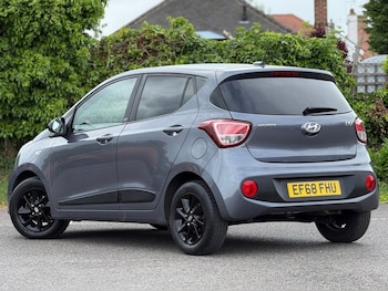 Used Hyundai i10 2018 for sale - 78631529: Photo