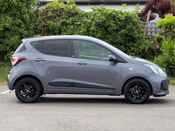 Used Hyundai i10 2018 for sale - 78631529: Photo