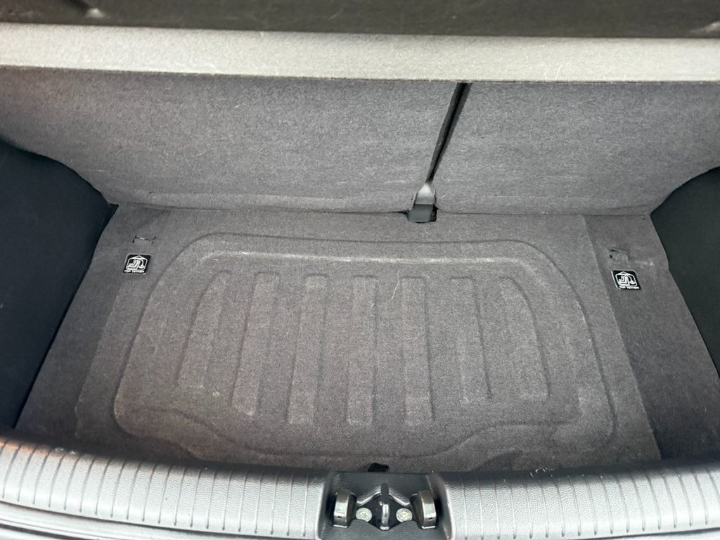 Used Hyundai i10 2017 for sale - 77571877: Photo 28