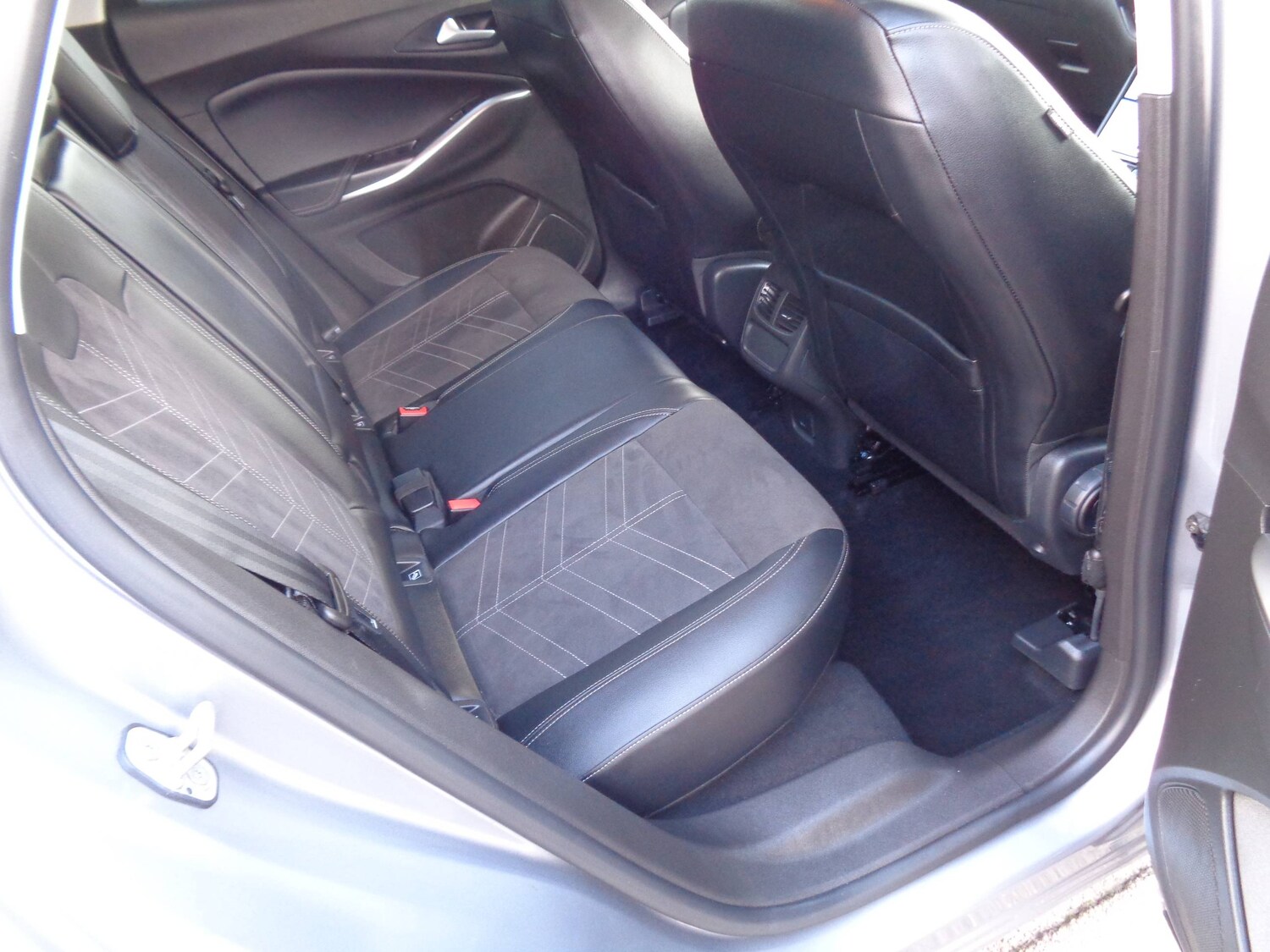 Used Vauxhall Grandland for sale - 77729615: Photo 6