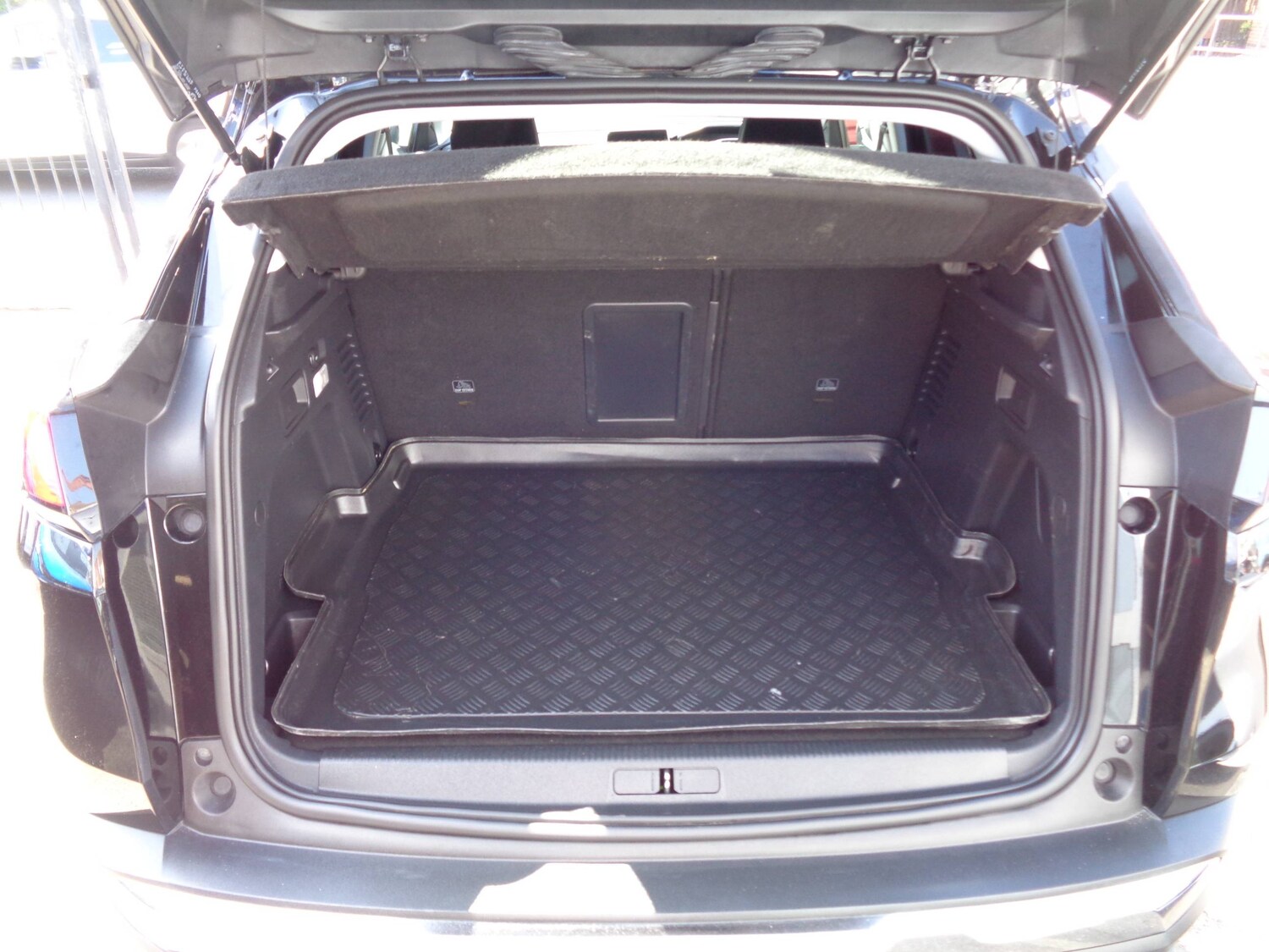 Used Peugeot 3008 2018 for sale - 76403399: Photo 10