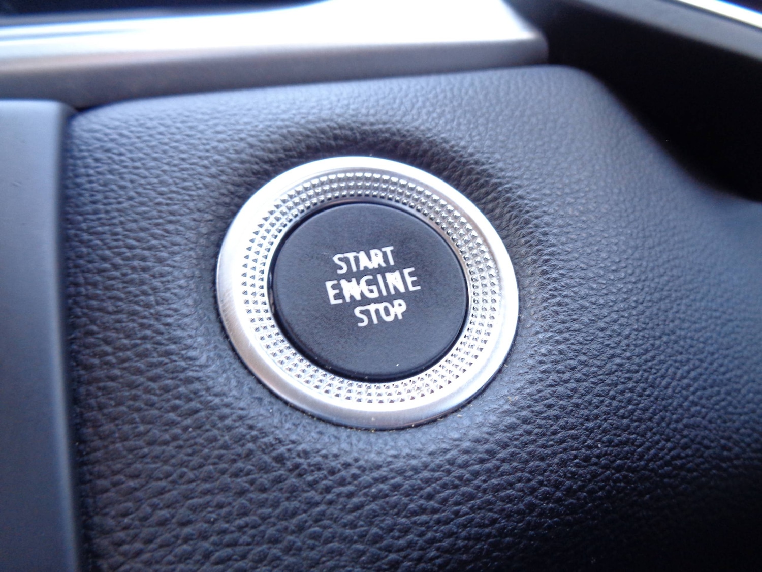 Used Peugeot 3008 2018 for sale - 76403399: Photo 4