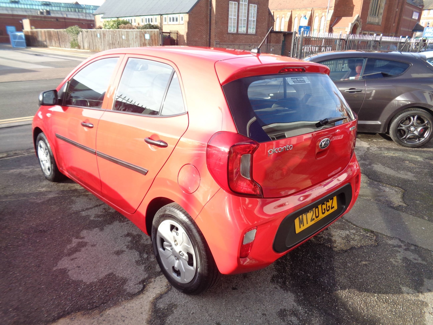 Used Kia Picanto 2020 for sale - 77654345: Photo 2
