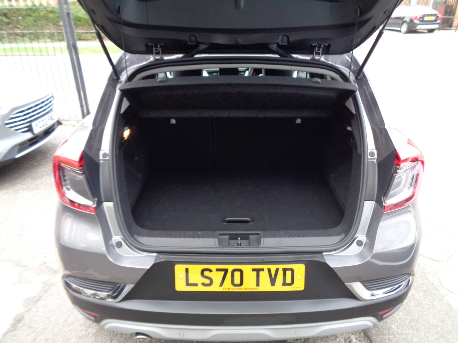 Used Renault Captur 2020 for sale - 76242951: Photo 6