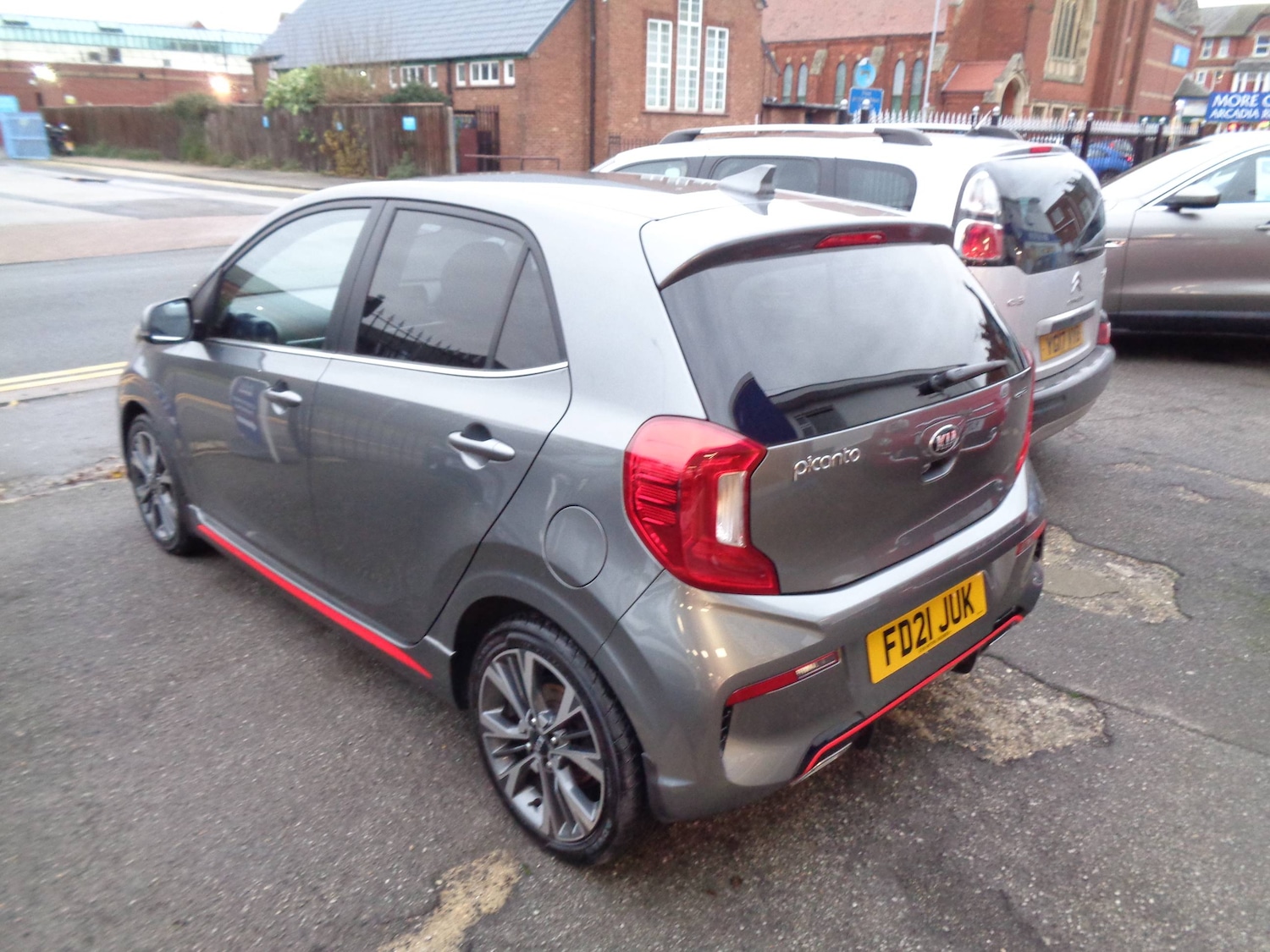 Used Kia Picanto 2021 for sale - 76882904: Photo 3