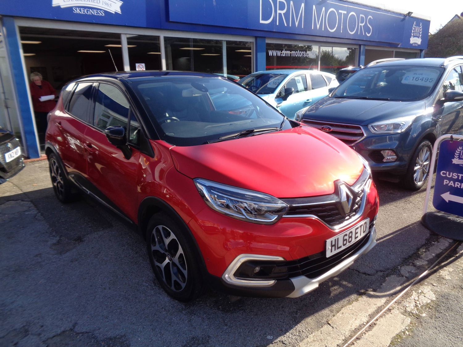 Used Renault Captur 2019 for sale - 76638832: Photo 1