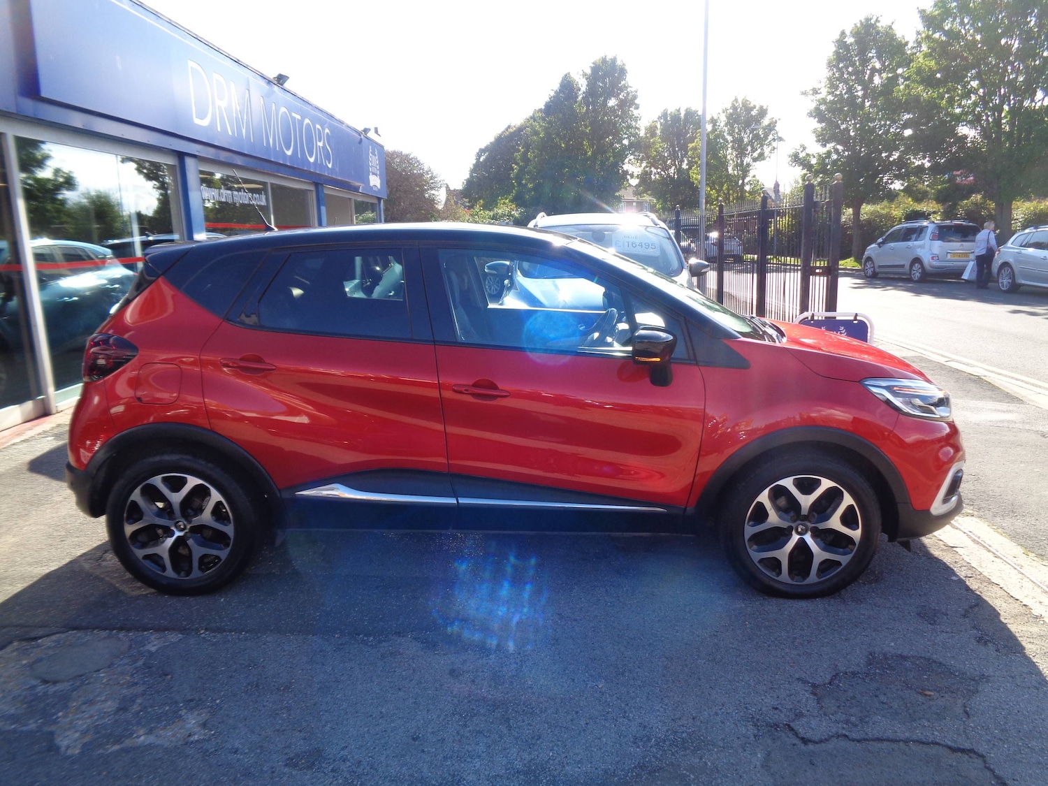 Used Renault Captur 2019 for sale - 76638832: Photo 3