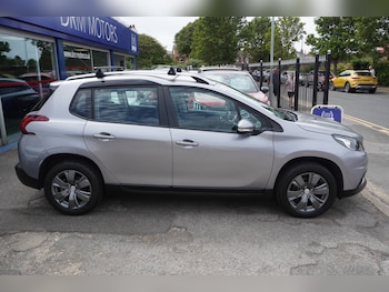 Used Peugeot 2008 2018 for sale - 79342406: Photo