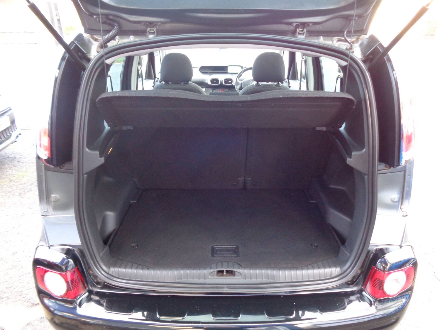 Used Citroen C3 Picasso 2016 for sale - 77391965: Photo 4