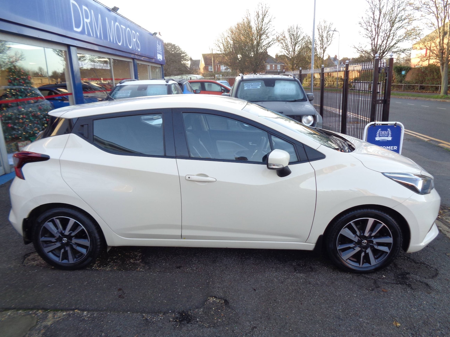 Used Nissan Micra 2017 for sale - 76895873: Photo 3