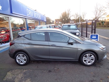 Used Vauxhall Astra 2017 for sale - 76891800: Photo