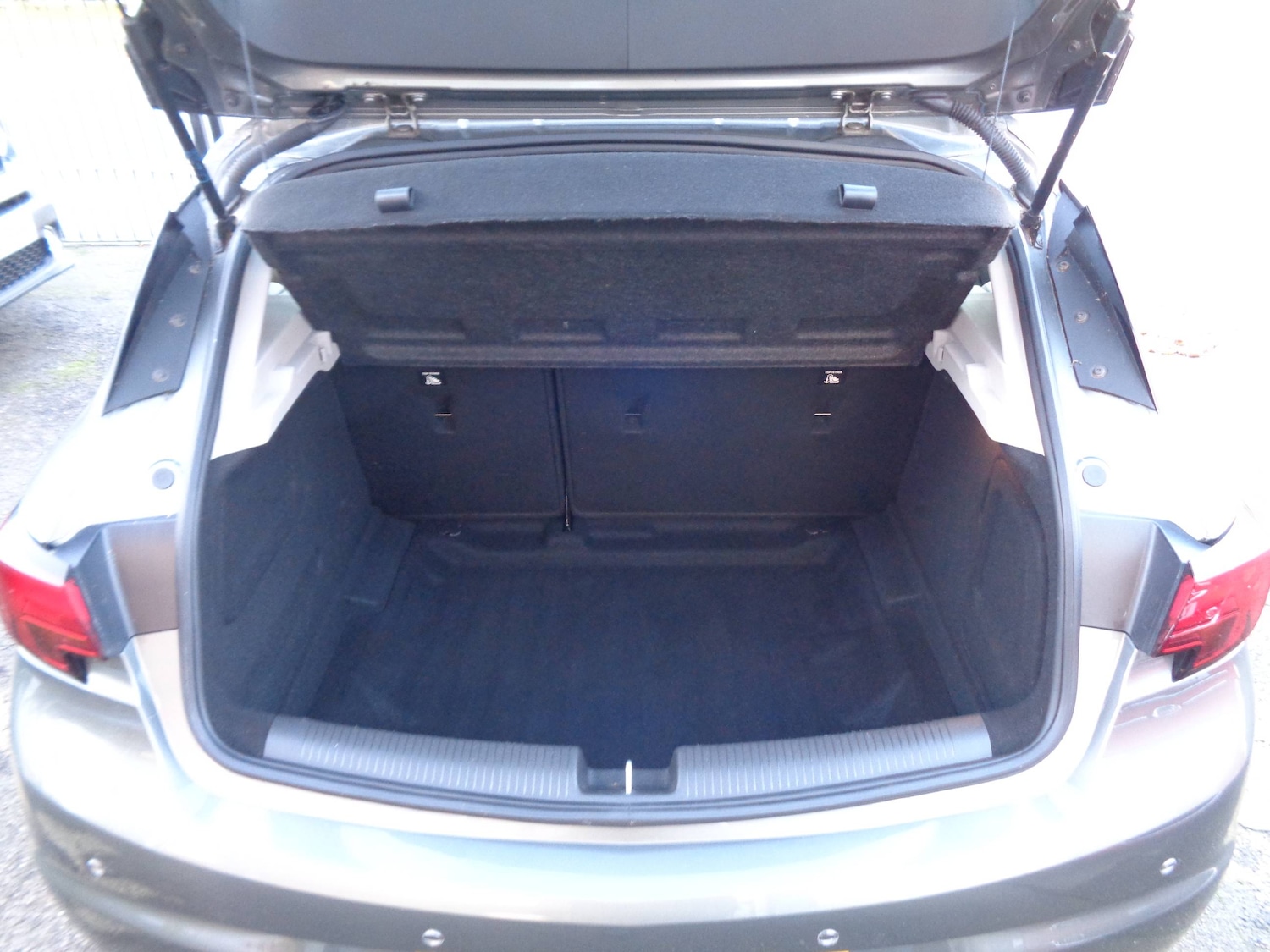 Used Vauxhall Astra 2017 for sale - 76891800: Photo 8