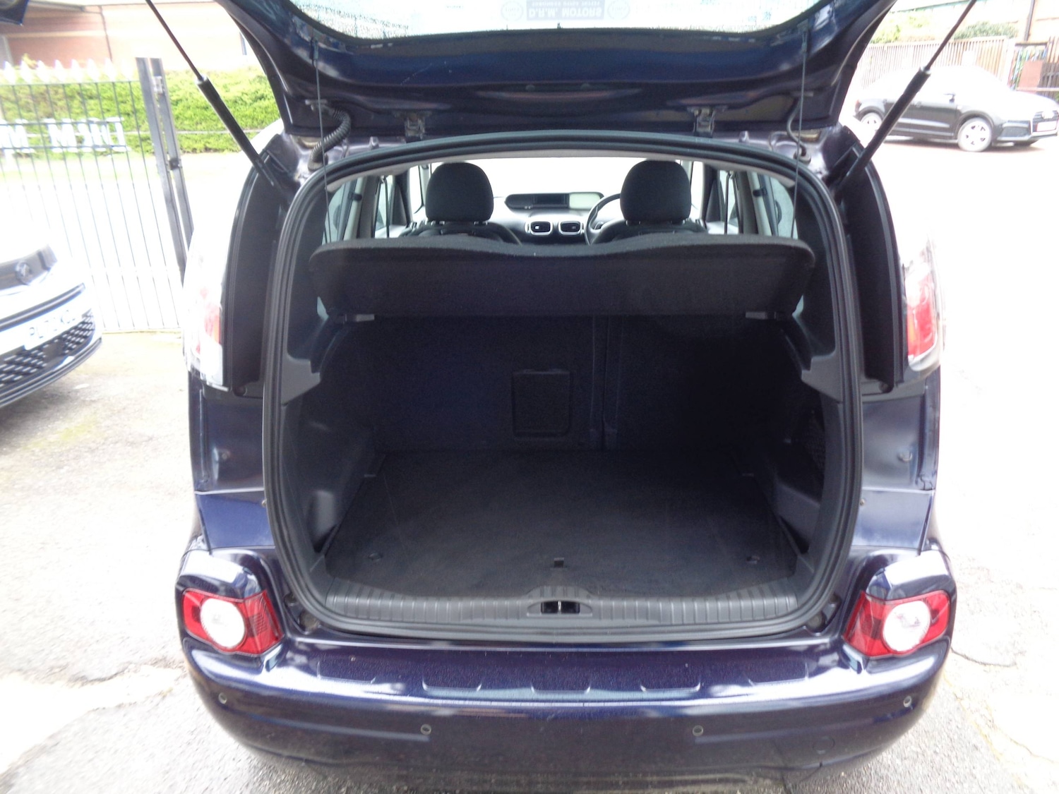 Used Citroen C3 Picasso 2015 for sale - 78038884: Photo 4